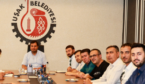 Uşak Belediye Başkanı Mehmet Çakın, Mahalle Muhtarları İle Toplantı Yaptı
