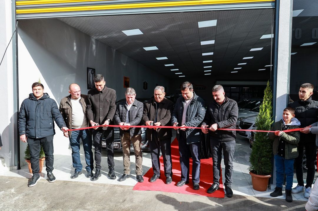 Uşak’ta yeni bir iş yeri açıldı: Açılışı Başkan Çakın yaptı