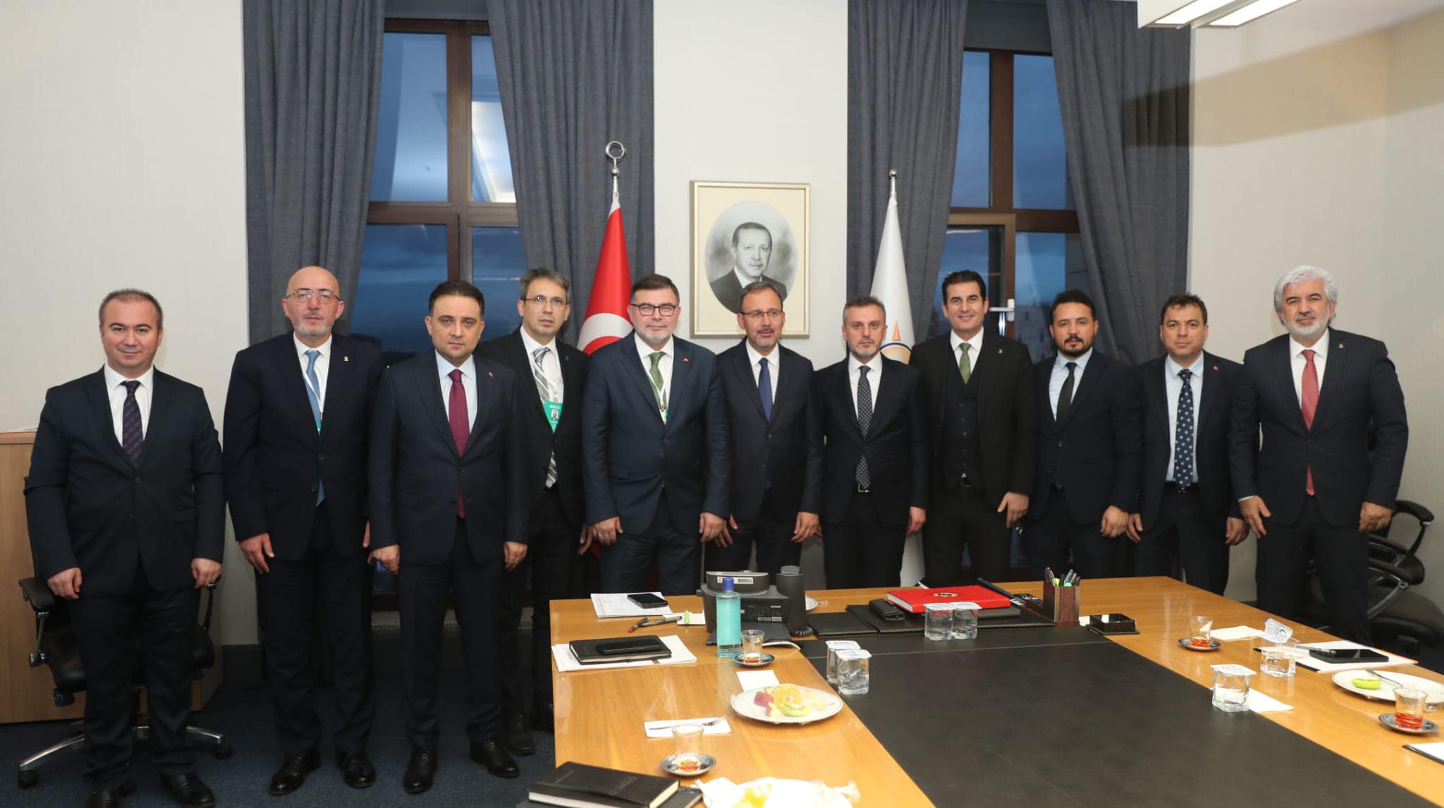 AK Parti Uşak İl Başkanı, Ege Bölgesi İl Başkanları Toplantısına Katıldı