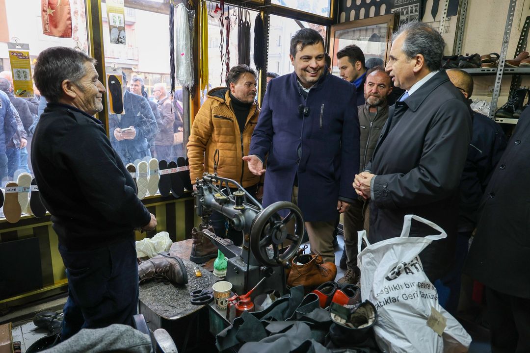 Belediye Başkanı Mehmet Çakın, Şekerevleri Esnafını Ziyaret Etti